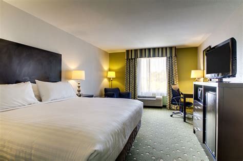 Welcome to the holiday inn express hotel & suites watsonville, ca!we are conveniently located midway between santa cruz and monterey bay, just off scenic highway 1 i received a reservation confirmation number and at no time i was i notified that i would still be charged for the room. Discount Coupon for Holiday Inn Express Hotel & Suites ...