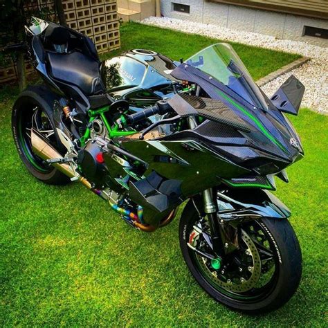 The bike kawasaki ninja 650 is having an engine which has a displacement of 649cc. Kawasaki H2r | Ninja bike, Yamaha bikes, Super bikes