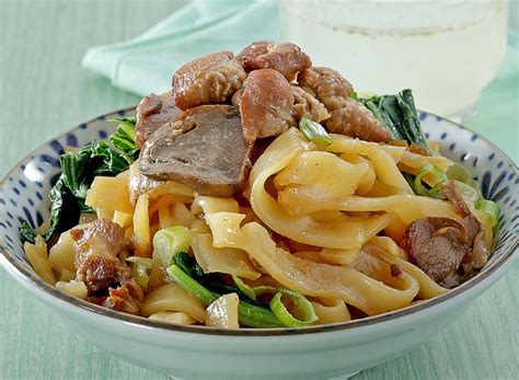 Kebetulan di kulkas ada sosis, ada sayur sawi, dan telur. Seblak Goreng Kwetiau Kecap : Cara Membuat Seblak Yang ...