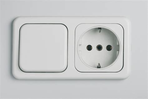 Bohrschablone steckdosen zum ausdrucken / so machen sie schablonen zum ausd. Schuko-Steckdosen, 60 x 60 mm, Unterputz, 230 V - im ...