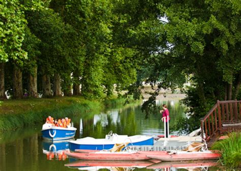 Balade Au Fil De L Eau Sur Le Canal De La Sauldre Sologne Tourisme