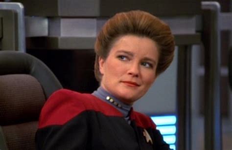 Why Captain Janeway Still Feels So Relevant 25 Years Later The Mary Sue