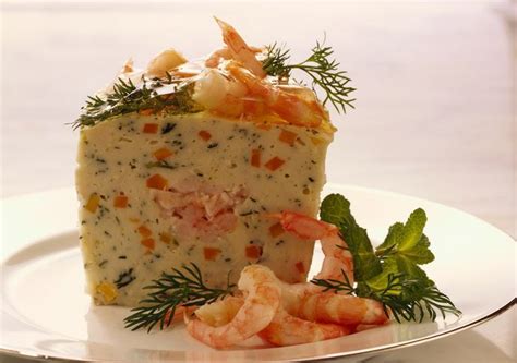 Terrine de poisson, on retrouve une partie moelleuse constituée de cabillaud et de pousses d'épinard en alternance avec des tranches de saumon. Flan au crabe sauce ciboulette au Companion | Recette en 2020 | Recettes de cuisine, Recette ...