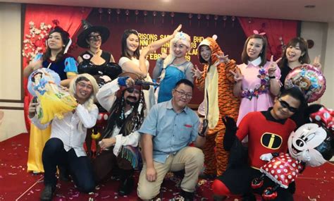 Depending on the employer's policies, differing number of days may be offered, and the employee may be required to give a certain amount of advance notice. Sandakan Annual Dinner 2018 - Harrisons Holding (Malaysia ...