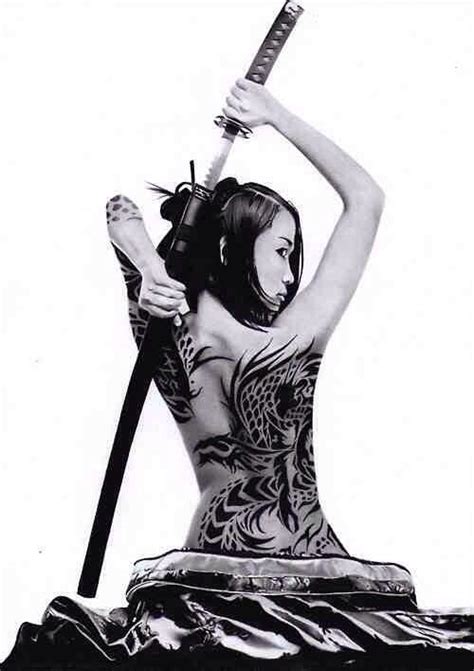 Japanese Samurai Girl Ronin Samurai Female Samurai Bild Tattoos Yakuza Style Tattoo Katana