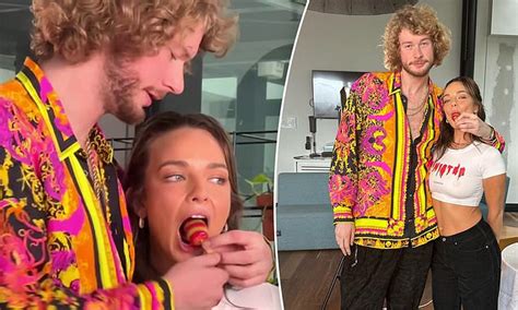 Abbie Chatfield Enjoys A Flirty Date Night With Celebrity Crush Yung Gravy Daily Mail Online