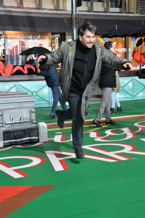 Today at the macy's thanksgiving day parade there was a kiss between two women on national i did watch all of the broadway performances at the macy's thanksgiving day parade this morning. Photos: AIN'T TOO PROUD, BEETLEJUICE, and More Rehearse ...