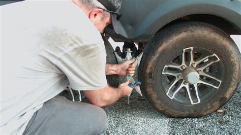 How To Change A Flat Tire On Your RV Togo RV