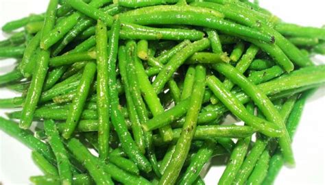 Come fare fagiolini sott olio. Ricetta Fagiolini all'olio - Le Ricette di Buonissimo