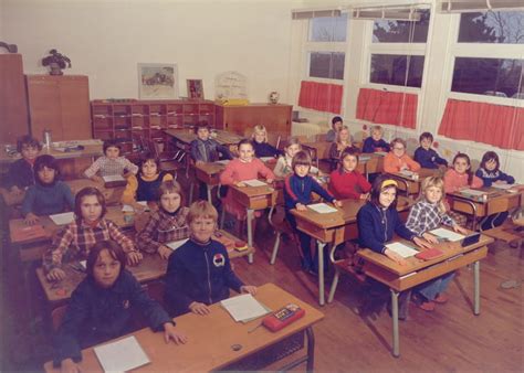 Photo de classe Ecole du Dorlett ème de ECOLE GROUPE SCOLAIRE DU DORLETT