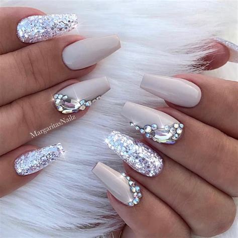 Best Coffin Nail Designs That're Absolute Perection But, that doesn't mean you can't have it with shorter nails.
