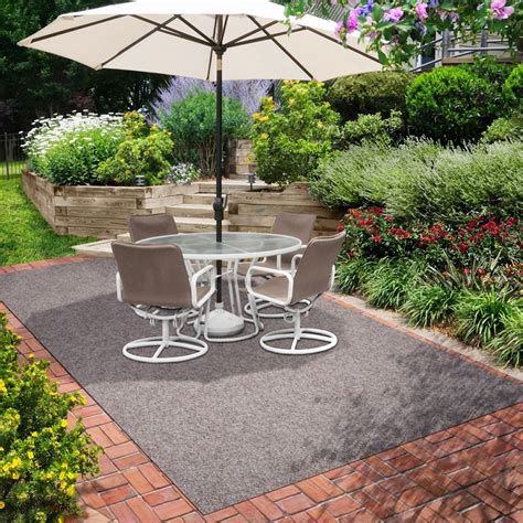 Wanting to do something with your outside? Outdoor Carpet Tiles and Grass Outdoor Carpeting