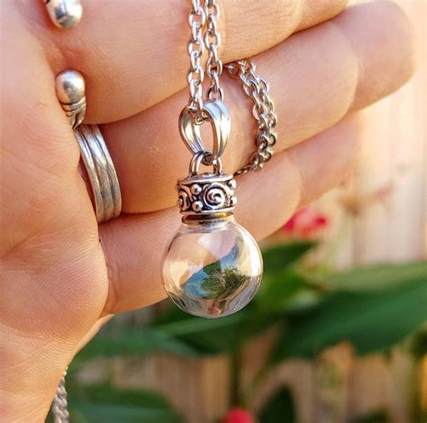 Simple Glass Urn Necklace for Ashes, Hair, Whisker | Cremation Jewelry