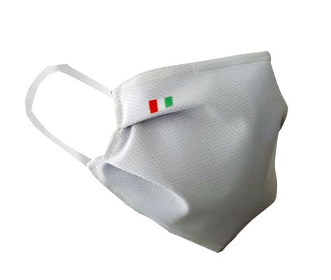 Mascherineitaliane.it è un progetto nato per fare di necessità virtù. Mascherine chirurgiche certificate lavabili