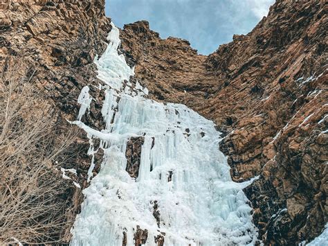 Waterfalls Are Beautiful And Frozen Waterfalls Are A New Level Of Amazing