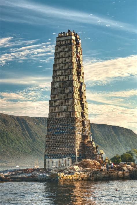 Worlds Biggest Bonfire Fueled By A 130 Foot Tall Stack Of Pallets 10