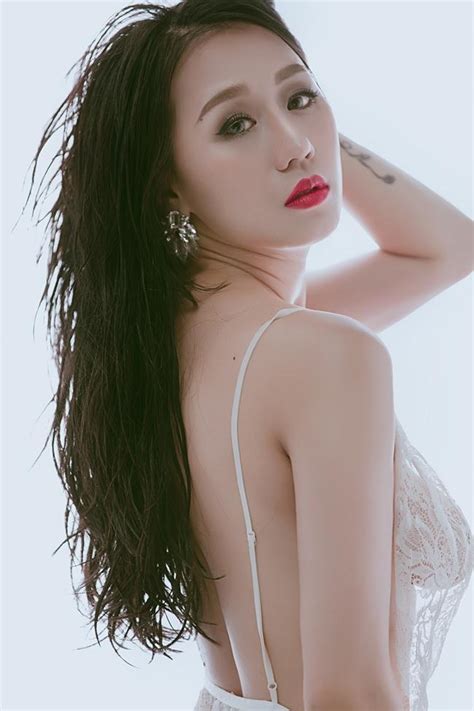 10:52 văn ngân recommended for you. Cô vợ DJ nóng bỏng vừa ly hôn sau 2 năm chung sống và 4 ...