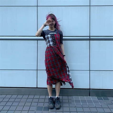 『寛 シングル・コレクション』（ひろ シングル・コレクション）は、日本の女性歌手hiroの初のベストアルバム。 2006年2月1日にsonic grooveよりリリースされた。 LiSAさんのインスタグラム写真 - (LiSAInstagram)「TOKYO FM「Skyrocket ...