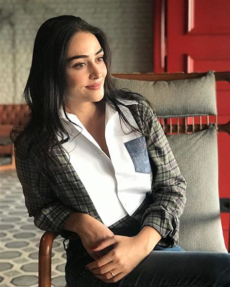 Esra bilgiç 14.10.1992 ankara doğumludur. 8 Things You Didn't Know About Esra Bilgic - Super Stars Bio