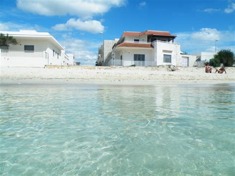Affittasi x brevi periodi casa ristrutturata ed arredata x max 5 persone, la casa è situata nel cuore di castellana grotte, paese tipico pugliese famoso x le sue grotte spettacolari. IN SARDEGNA LA META PER LE CASE VACANZA PIÙ CONVENIENTE IN ...