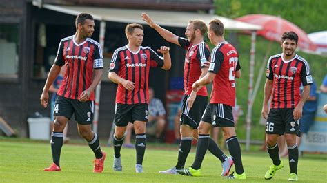 Sammeln und tauschen von fußball trikot pins. Der FC Ingolstadt gewinnt die Trikot-Meisterschaft - Eurosport