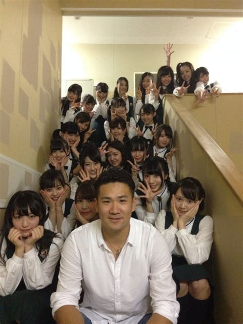 Her easygoing personality helps students to discover their own methods for learning and to grow in confidence. 秋元真夏、橋本奈々未がNHKラジオ「月刊☆ロック判定」10月号に ...