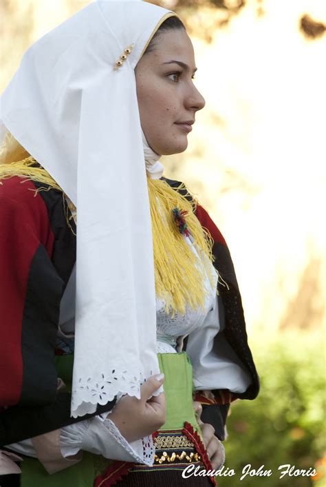 Sardinian Folk Costumes Costumi Sardi Sorgono