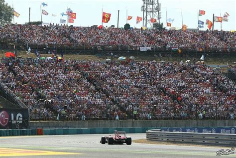 Go behind the scenes and get analysis straight from the paddock. Ungarn plant neue Rennstrecke für MotoGP-Event 2022