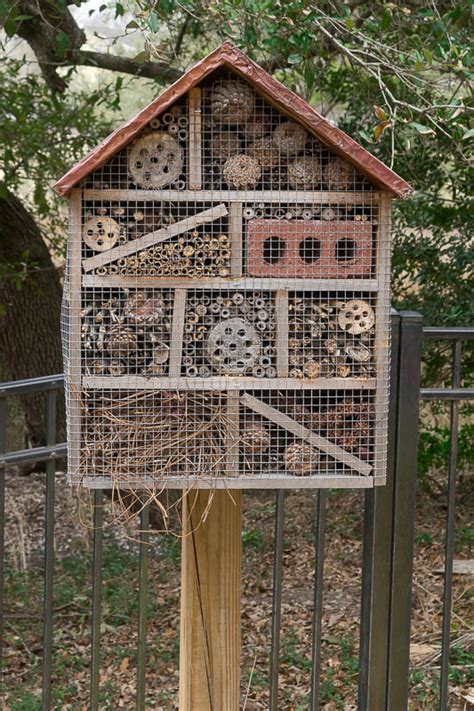At its simplest, a bee hotel could just buy a 4×4 block of wood with holes drilled into it before. How to Make a DIY Insect Hotel : an easy backyard project — Nourish and Nestle