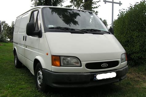 The 2000 ford transit carries a braked towing capacity of up to 2500 kg, but check to ensure this applies to the configuration you're considering. Ford transit 2000 model satlk