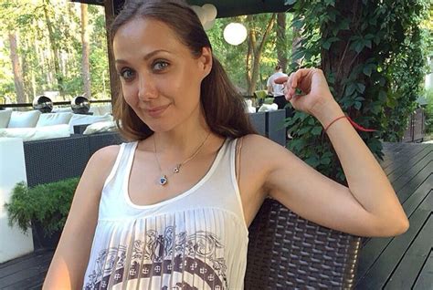Евгения власова‏ @evgenia_vlasova 3 июл. Украинская певица Евгения Власова пошла на поправку ...