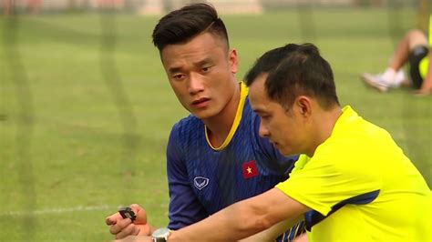 Bên cạnh những cái tên kể trên, u22 việt nam còn sở hữu những cầu thủ có chiều cao ấn tượng khác như nguyễn văn toản (1m86), bùi hoàng việt anh (1m81), nhâm mạnh dũng (1m81) Thủ môn U22 Việt Nam: Ai sẽ được lựa chọn - YouTube