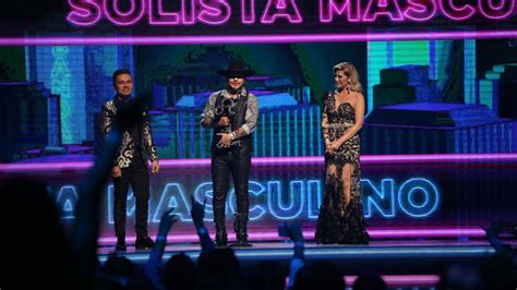 Christian Nodal Y Lucero Son Los Solistas Del Año En Los Premios Bandamax