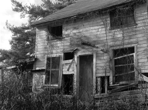 You Won T Believe How Creepy These Abandoned Ohio Houses Are Best Haunted Houses Scary