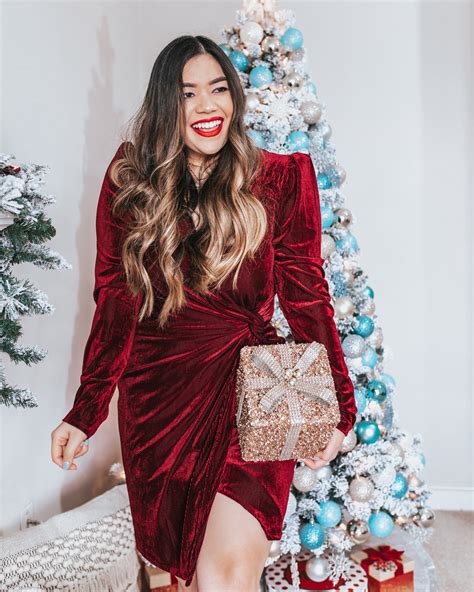 Whether you're seeking a memorable birthday gift could that new college grad use a stunning mirror or some fragrant candles for her new apartment? Under $150 Nordstrom Holiday Dresses and Gifts ...