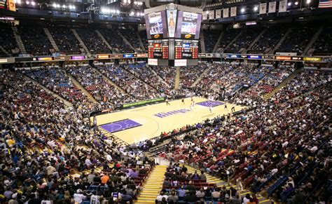 Jun 13, 2021 · forced out of its old location in midtown, the sacramento antique faire is back, but at a more northern home. Sacramento Kings' Sleep Train Arena Minecraft Project