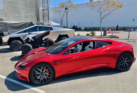 Elon Musk Dice Que Es Posible Que El Tesla Roadster De Segunda Generación No Se Envíe Hasta 2023