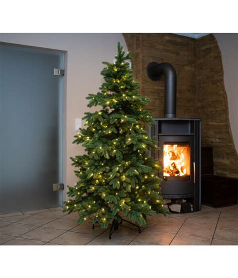 Künstlicher Weihnachtsbaum Mit Led Beleuchtung 150 Cm Von Dehner Ansehen