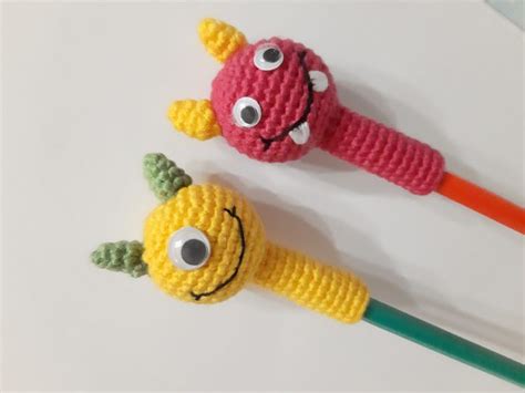 Amigurumi Sevimli Canavarlar Kalem Başlığı Yapımı - Örgü Modelleri