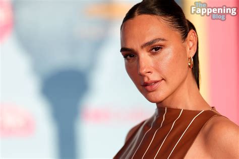 Gal Gadot Rocks A Leggy Look With Nice Sideboob At The Barbie Premiere In LA Photos