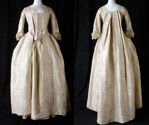 Watteau Gown Alo Known As The Sack Back Gown The Loose Box Pleats