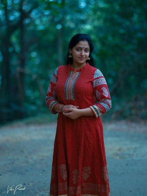 Malayalam actress and models rakhi hariprasad and kanmashi meenu recent photoshoots is going viral over instagram. Malayalam Actress Anu Sithara Latest Images - Hot Actress ...