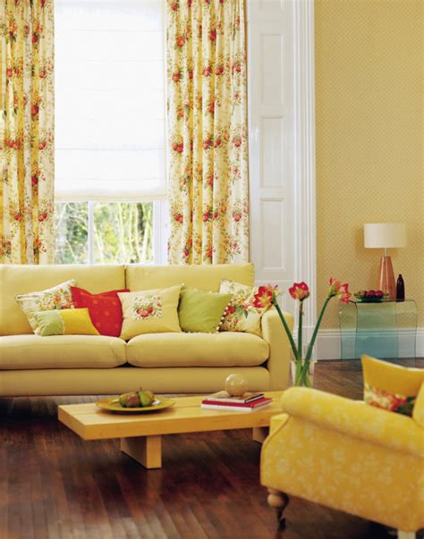 53 Living Rooms with Curtains and Drapes (Eclectic Variety)