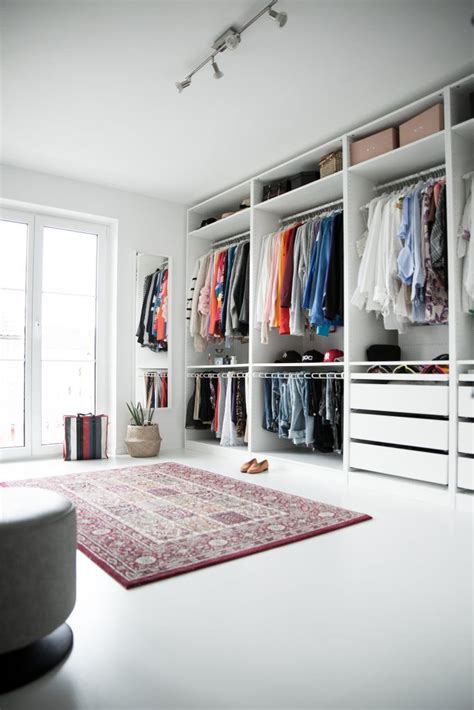 Bei unserem pax kleiderschranksystem suchst du alles selbst aus. Home Story Ikea pax Kleiderschrank | black palms ...