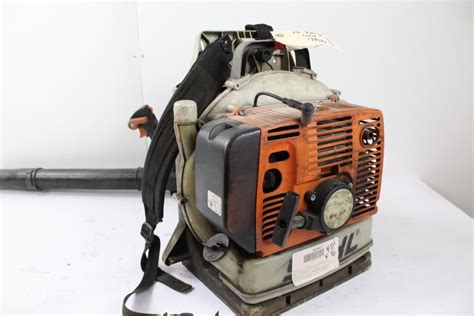 In this video, i have a complete guide on how to fix a stihl br600 backpack blower than is running out of fuel with a half tank of fuel left over. Stihl BR380 Backpack Blower | Property Room