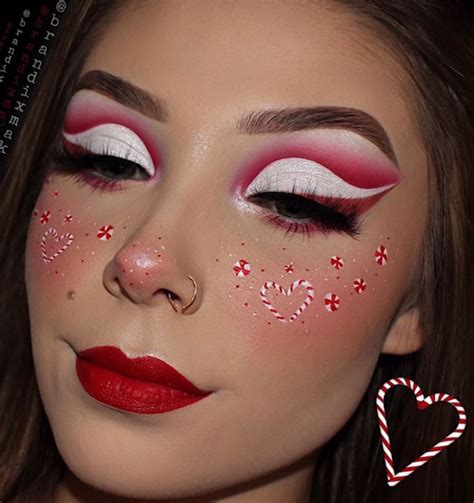 30 Beautiful Christmas Makeup Ideas You Must Try Page 2 Of 10