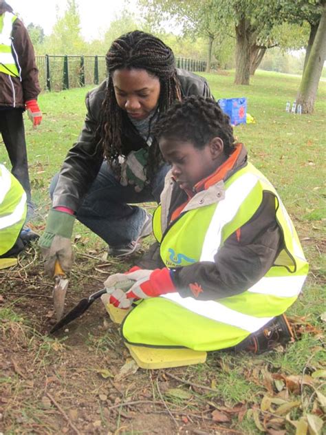 Tree Planting With Mitchellbrook Primary School Thames21
