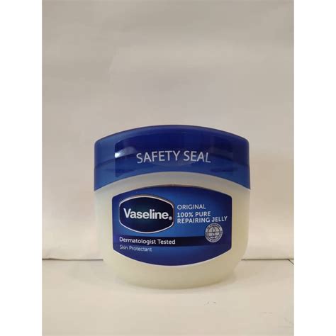 Keeps your baby's skin feeling soft, smooth and protected locks in moisture and keeps out wetness, helping to treat and prevent diaper rash. Vaseline Intensive Care Petroleum Jelly 100g | Shopee Malaysia