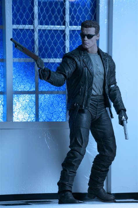 A device, as a printer's type, for reproducing the letter t or t. Closer Look: Terminator 2 Ultimate T-800 Action Figure ...
