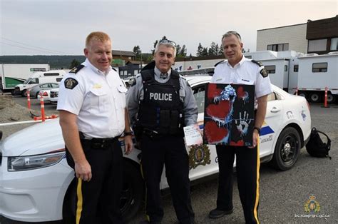 Wildfires Rcmp Command Post In Williams Lake Gets Special Thank You